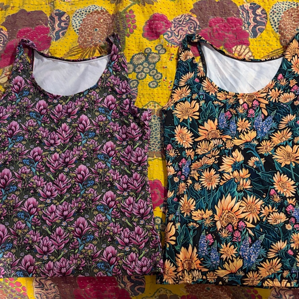 Rachel Pohl set of two tank tops